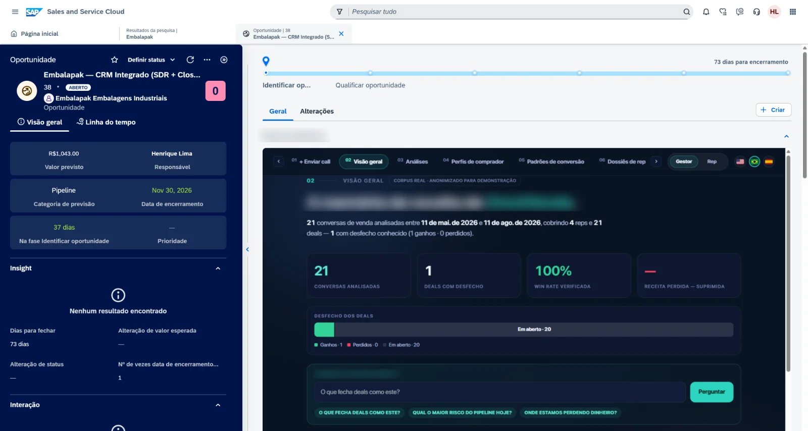 Tela de oportunidade do SAP Sales and Service Cloud com um painel de inteligência comercial embutido: conversas analisadas, taxa de vitória e um campo de perguntas